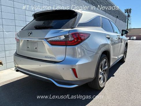 Used 2018 Lexus RX 350L Luxury FWD image 3
