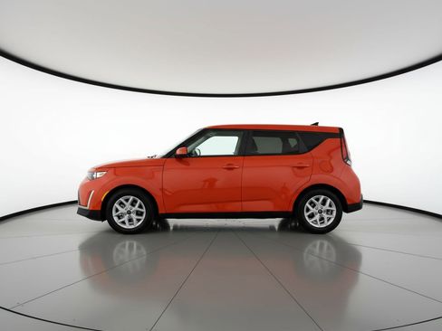 Used 2025 Kia Soul LX w/ LX Technology Package image 5