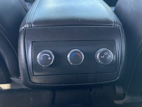 Used 2015 Buick Enclave Leather image 19