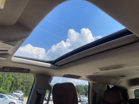 Used 2018 Cadillac Escalade Luxury RWD image 17