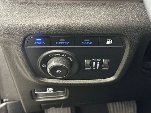 Used 2022 Jeep Grand Cherokee Trailhawk AWD/4WD image 21
