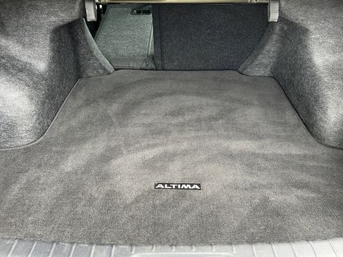 Used 2025 Nissan Altima 2.5 SV image 18