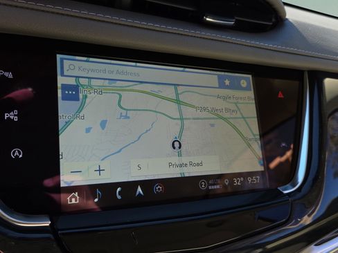 Used 2024 Cadillac XT6 Premium Luxury w/ Technology Package image 16