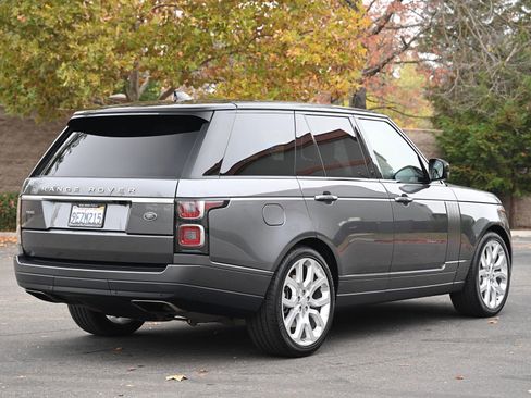 Used 2019 Land Rover Range Rover HSE image 7