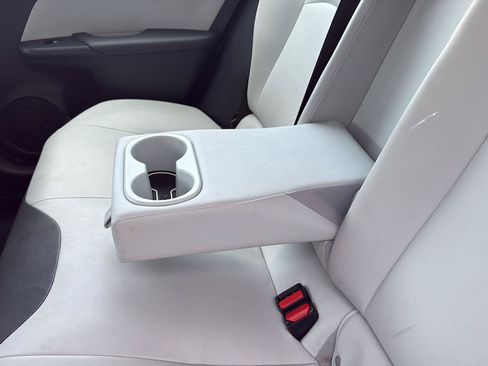 Used 2017 Toyota Prius Four w/ Advanced Technology Package FWD image 28