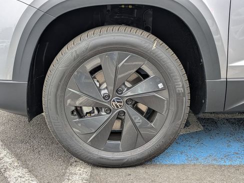 New 2026 Volkswagen Taos S FWD image 33