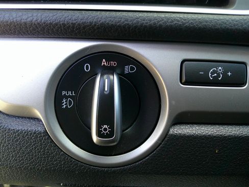 Used 2015 Volkswagen Passat 1.8T Limited Edition image 19