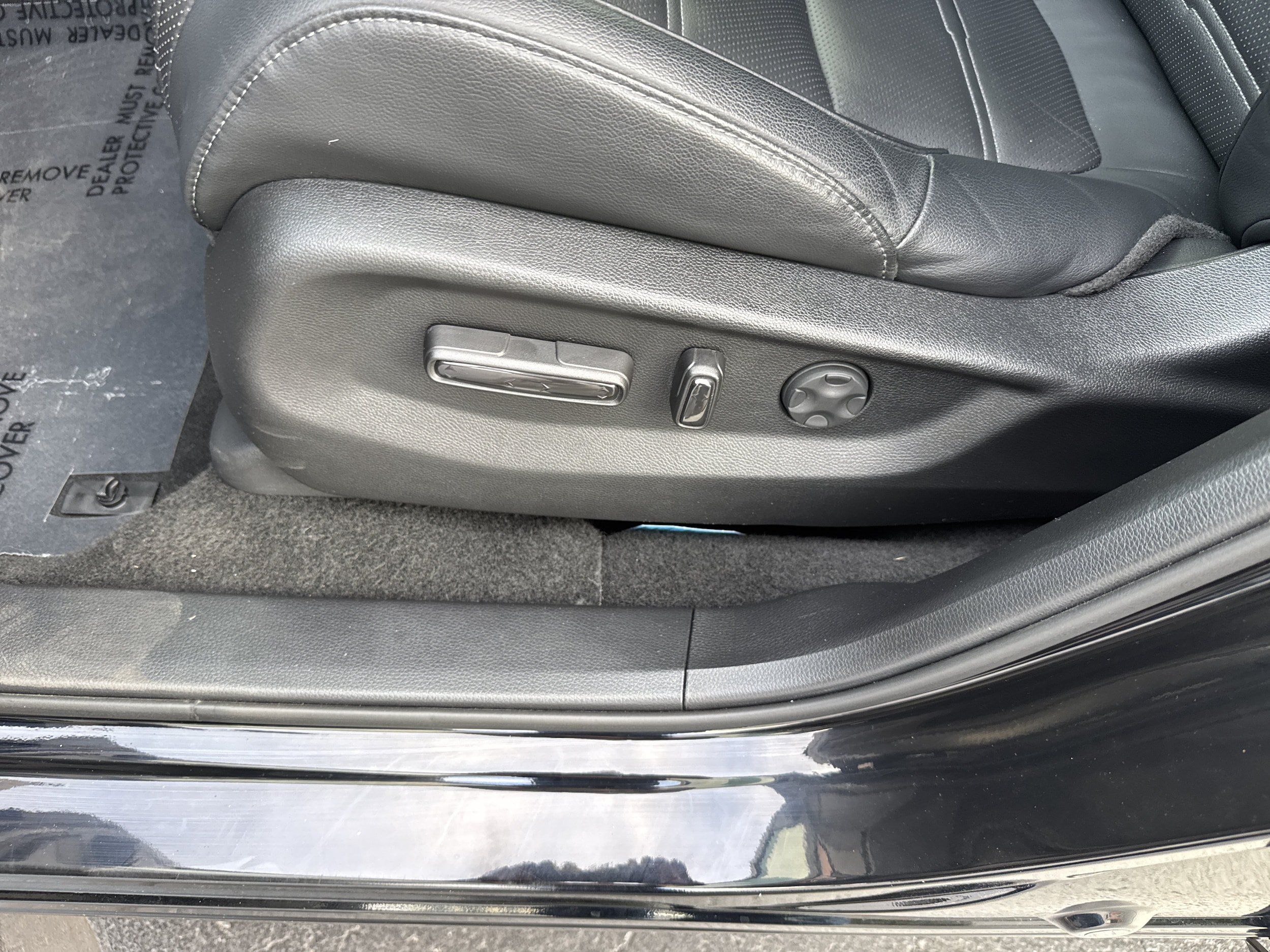Used 2022 Honda CR-V Touring image 4