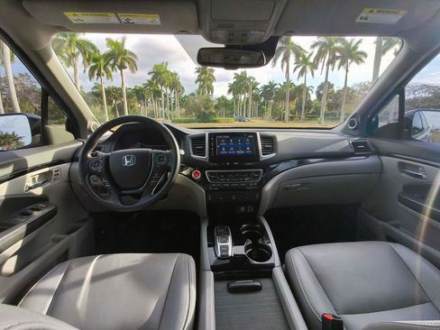 Used 2017 Honda Pilot Touring image 25