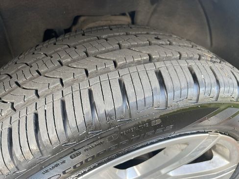 Used 2016 Cadillac Escalade ESV Luxury image 16