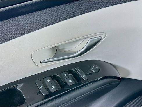 Used 2022 Hyundai Tucson Limited image 18