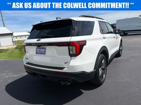 Used 2025 Ford Explorer ST AWD/4WD image 4