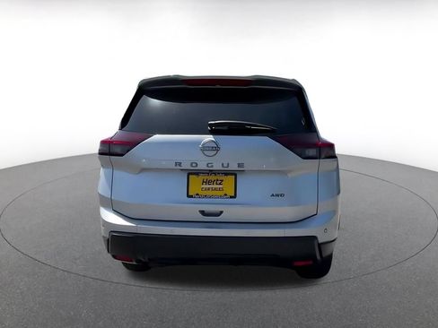 Used 2025 Nissan Rogue SV AWD/4WD image 12