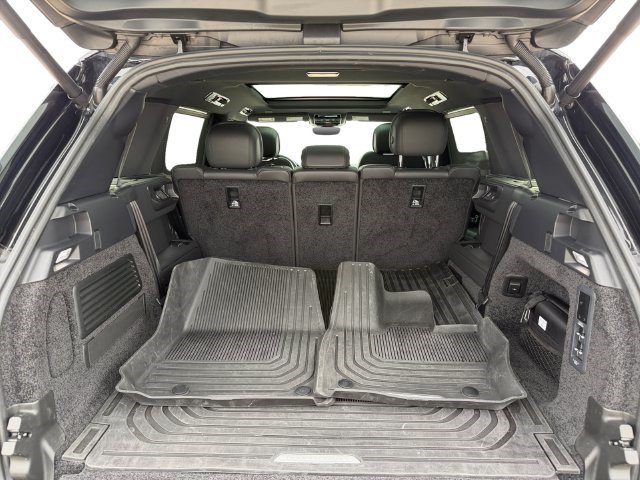Used 2025 Land Rover Range Rover Long Wheelbase SE AWD/4WD image 18