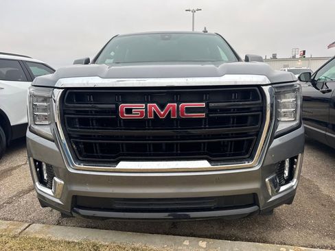 Used 2021 GMC Yukon SLE image 2