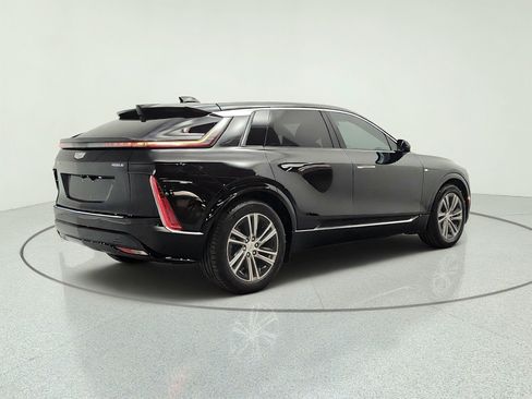 Used 2024 Cadillac Lyriq Luxury RWD image 5