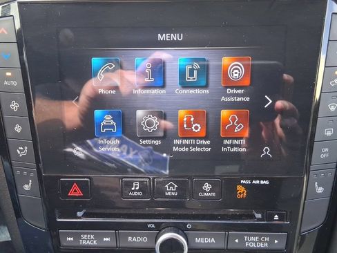 Certified 2023 INFINITI QX50 Luxe AWD/4WD image 22