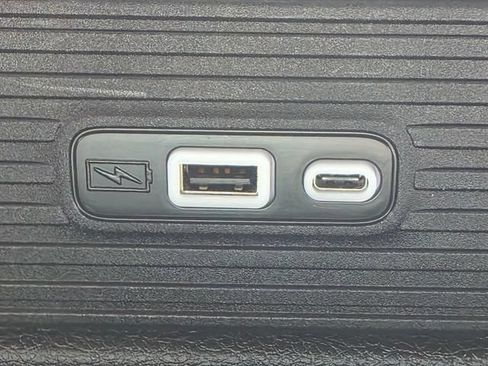 Used 2023 Jeep Wagoneer Series III w/ Preferred Equipment Group AWD/4WD image 45