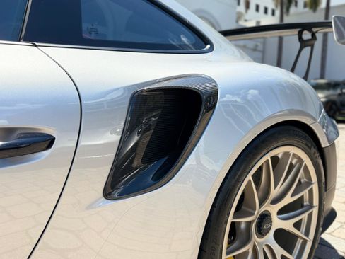 Used 2018 Porsche 911 GT2 RS RWD image 27