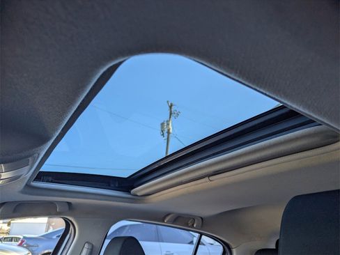 Used 2016 MAZDA MAZDA3 i Touring w/ Popular Equipment Package image 21