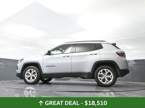 Used 2024 Jeep Compass Latitude image 55