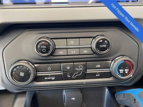 Used 2024 Ford Bronco Black Diamond AWD/4WD image 33