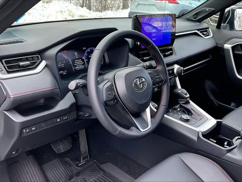 Certified 2025 Toyota RAV4 XSE image 17