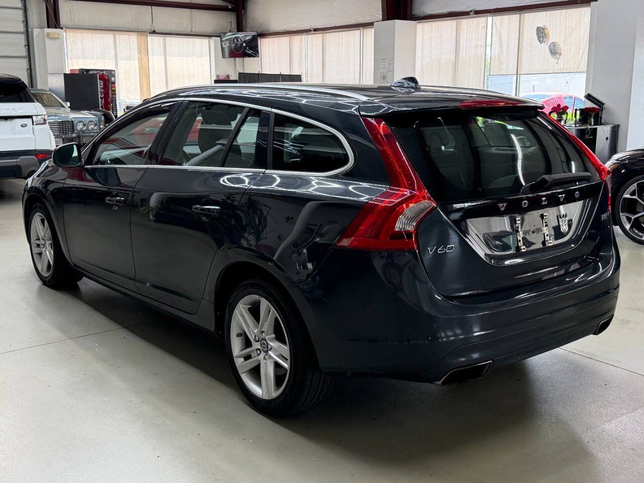 Used 2015 Volvo V60 T5 Premier FWD image 4