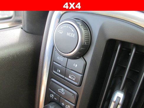 Used 2021 Chevrolet Silverado 1500 LT AWD/4WD image 25