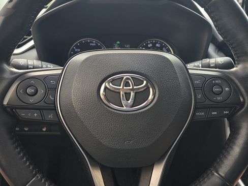 Used 2020 Toyota RAV4 XLE w/ XLE Grade Weather Package AWD/4WD image 23