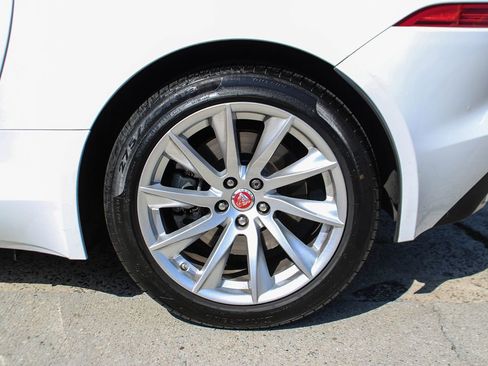 Used 2016 Jaguar F-TYPE Convertible image 29