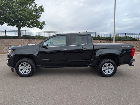 Used 2018 Chevrolet Colorado LT w/ Luxury Package, Chrome image 2