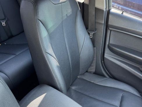 Used 2017 BMW 320i xDrive Sedan AWD/4WD image 3
