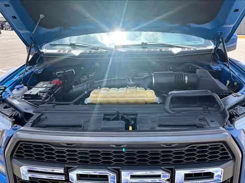 Used 2017 Ford F150 Raptor w/ Equipment Group 802A Luxury AWD/4WD image 9