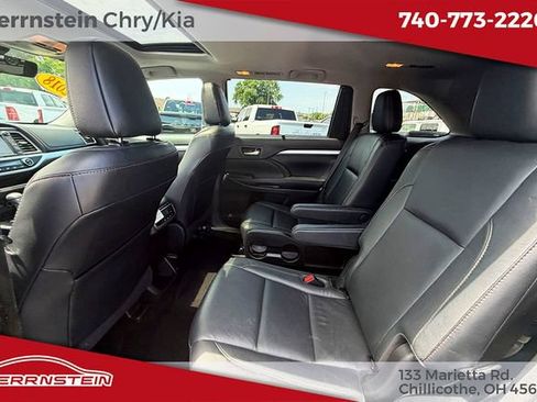 Used 2018 Toyota Highlander XLE FWD image 20