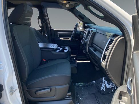 Used 2024 RAM 1500 Warlock RWD image 15