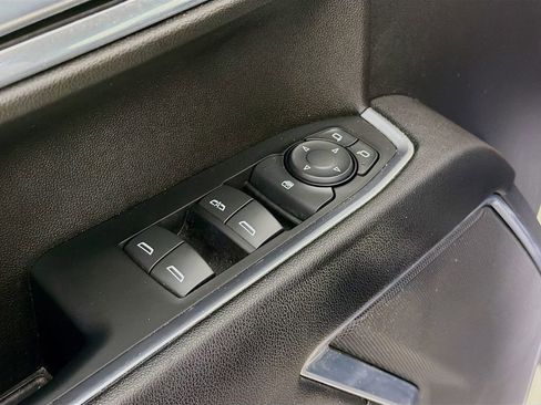 Used 2023 GMC Sierra 1500 Elevation image 21