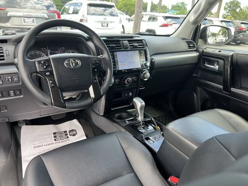 Used 2024 Toyota 4Runner TRD Off-Road Premium w/ Off Road Premium Plus Package AWD/4WD image 30