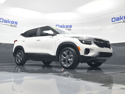 Certified 2025 Kia Seltos LX image 36