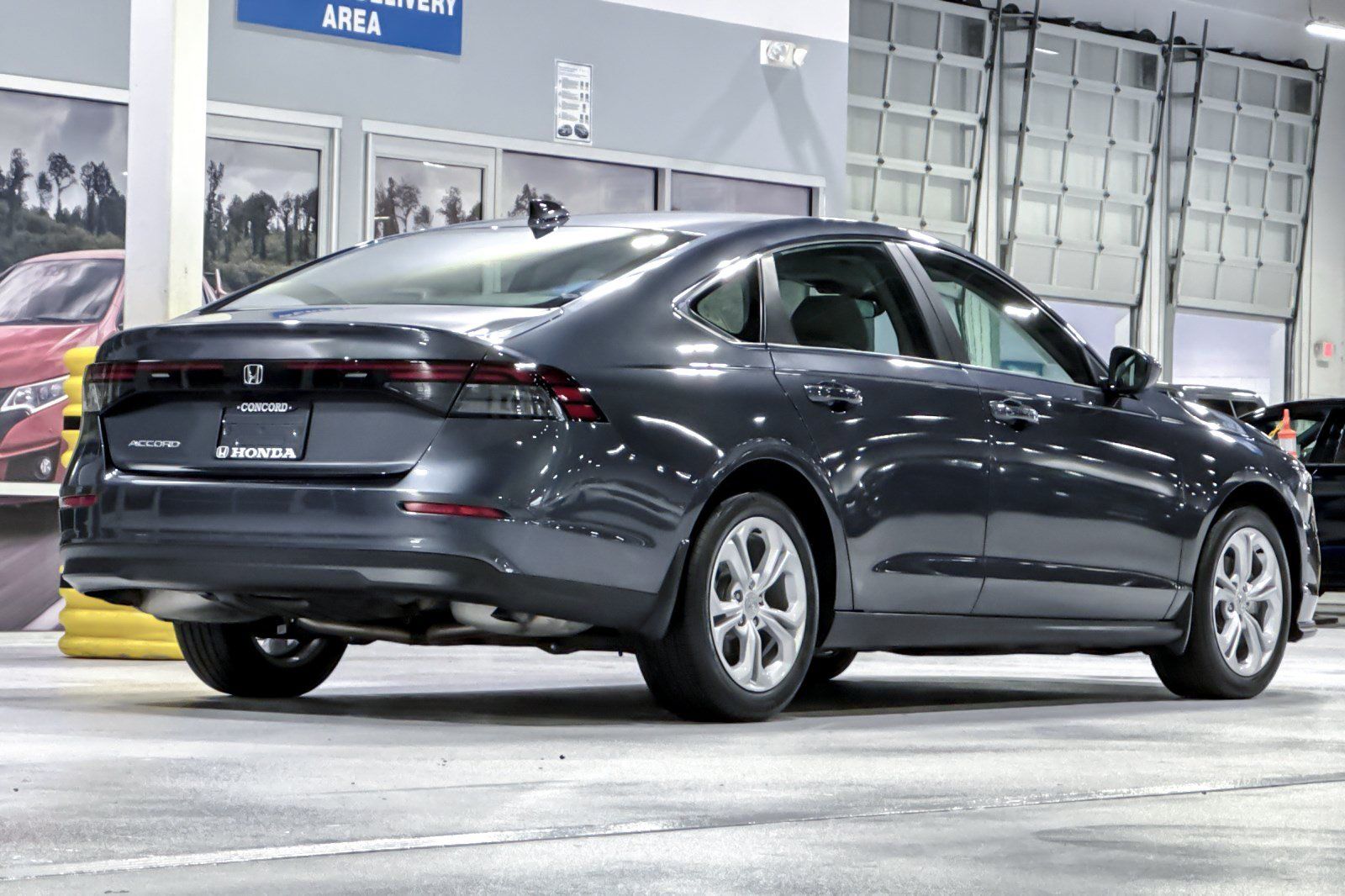 Used 2025 Honda Accord LX image 9