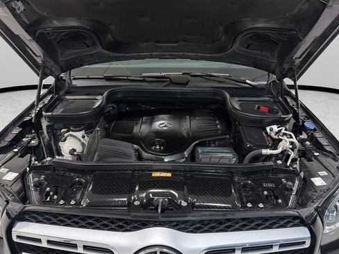 Used 2022 Mercedes-Benz GLS 450 4MATIC image 15