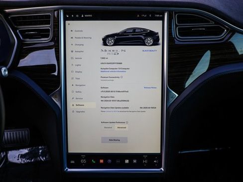 Used 2015 Tesla Model S 85D image 25