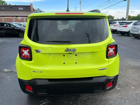 Used 2017 Jeep Renegade Latitude w/ Cold Weather Group AWD/4WD image 5