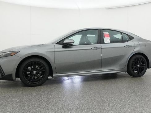 New 2026 Toyota Camry SE FWD image 18
