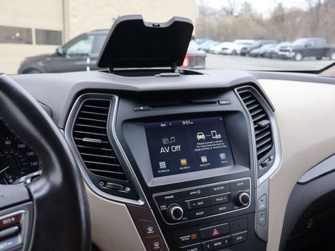 Used 2017 Hyundai Santa Fe Sport image 12