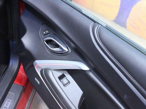 Used 2020 Chevrolet Camaro LT image 11
