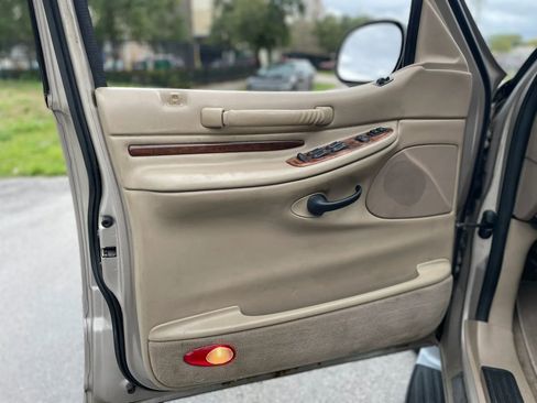 Used 2001 Lincoln Navigator 4WD image 27