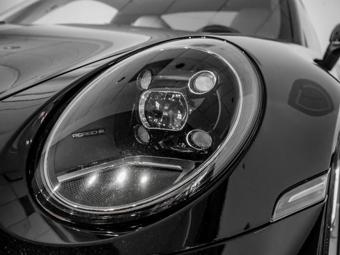 Certified 2022 Porsche 911 GT3 RWD image 32