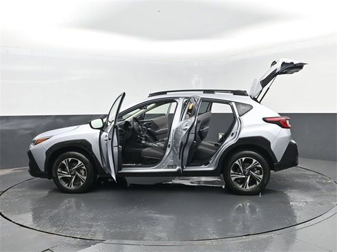 Used 2024 Subaru Crosstrek 2.0i Premium image 31