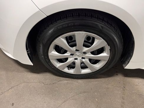 Used 2023 Toyota Corolla LE image 29